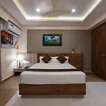 Hotel Monarch International